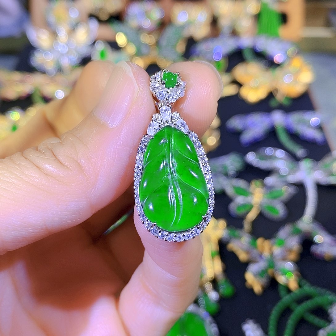 吊坠(不含链)银S925镶嵌翡翠