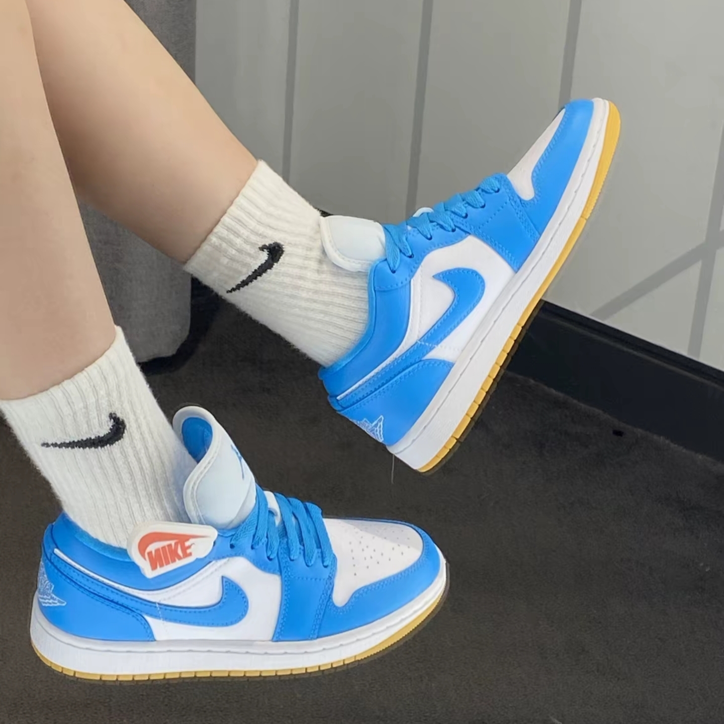 NIKE/耐克AJ1 Low 百搭耐磨 复古球鞋 男女同款 北卡蓝 DC0774104