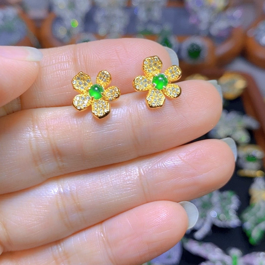 翡翠颈饰银S925镶嵌天然翡翠