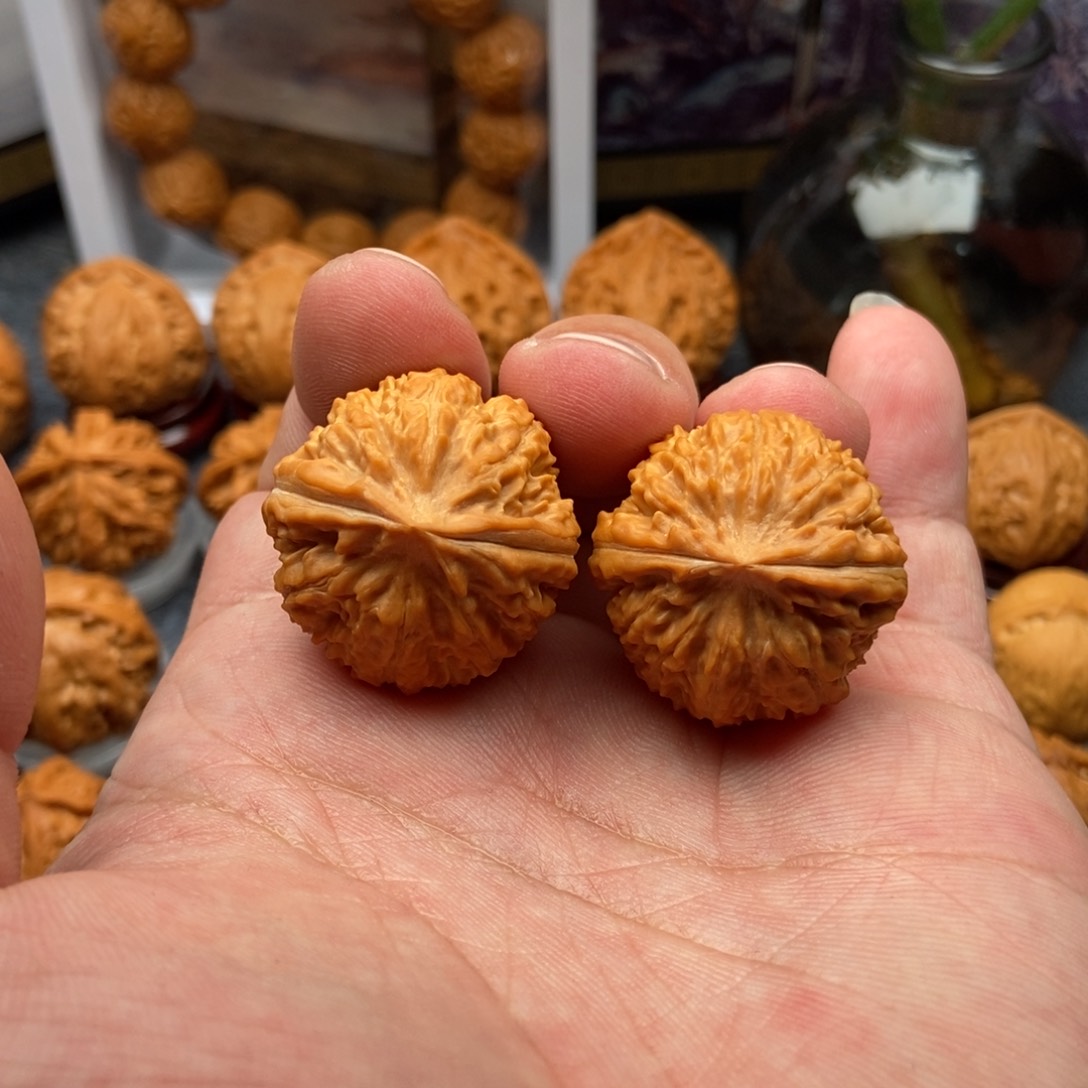 文玩核桃把件狮子头