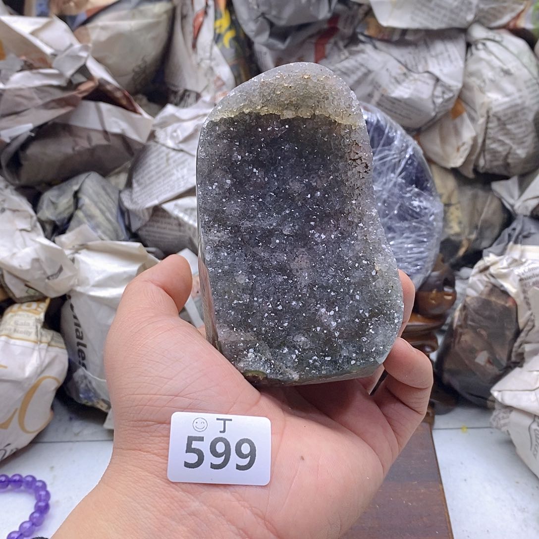 紫晶大型摆件（非配饰）未镶嵌