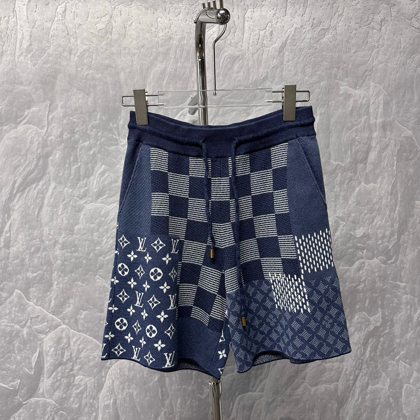 未使用 LouisVuitton/路易威登 nigo FW25棋盘格短裤XS码J01037