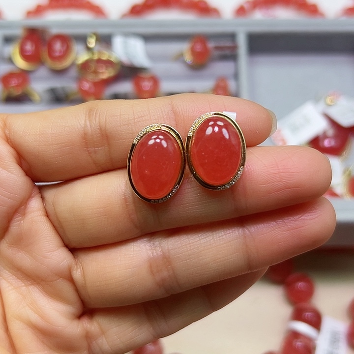 菱锰矿（红纹石）耳钉18K金镶嵌