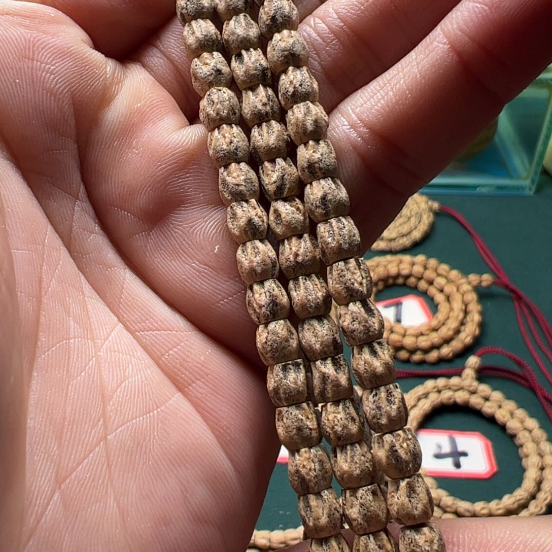 柏香籽/百香籽吊坠A1