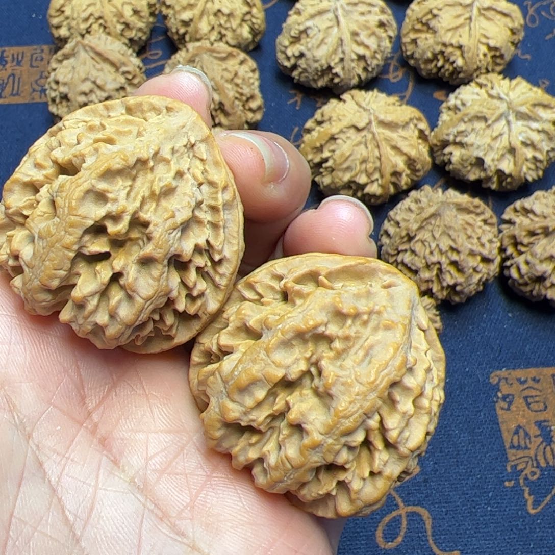 文玩核桃把件锅*秦岭野生植物核桃