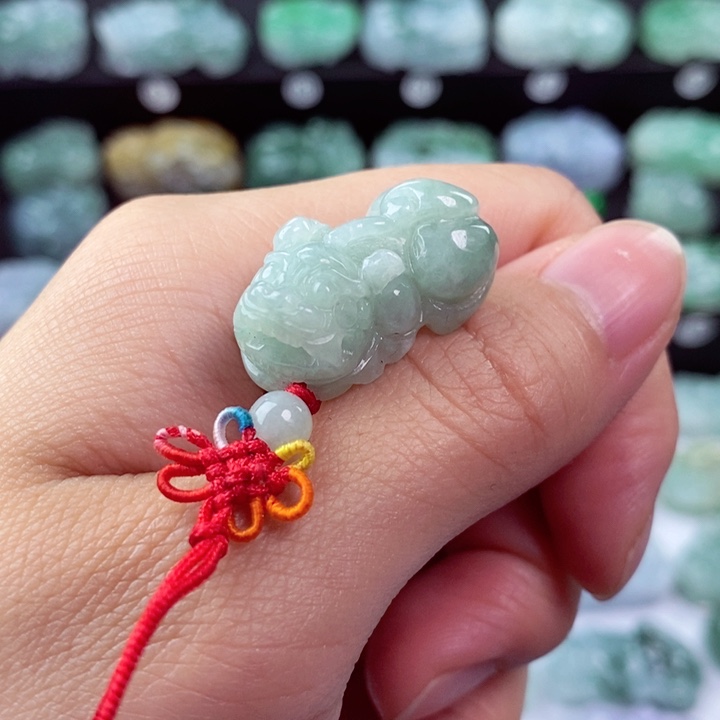 翡翠颈饰未镶嵌天然