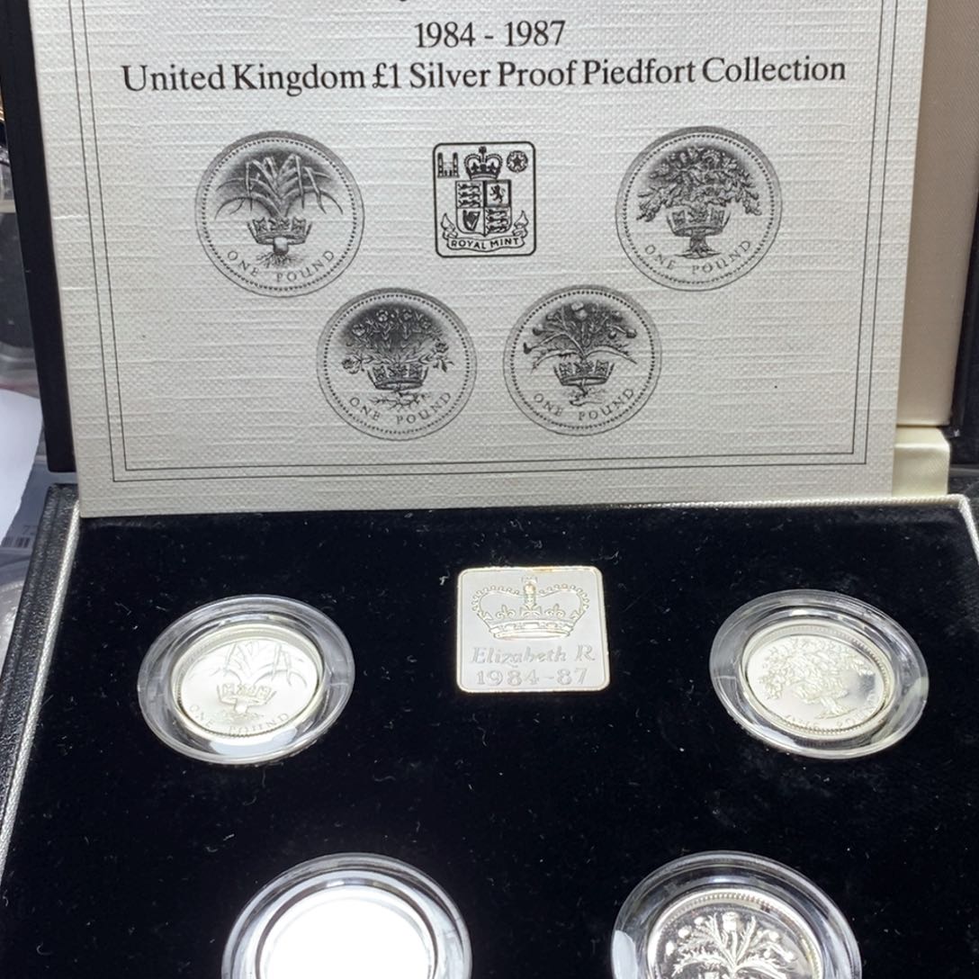 银Ag900英国加厚一磅银币4枚一套