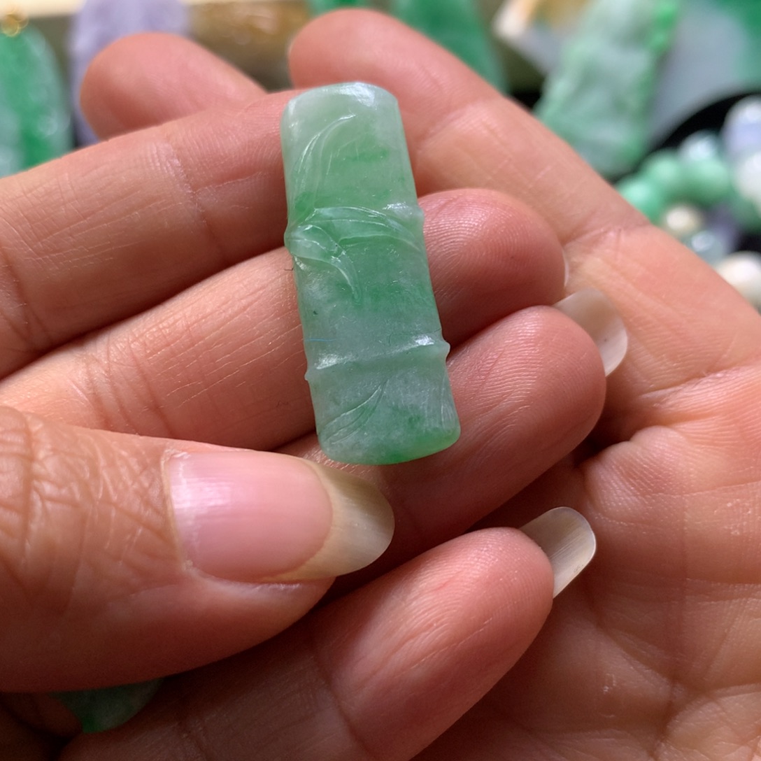 定制翡翠未镶嵌翡翠