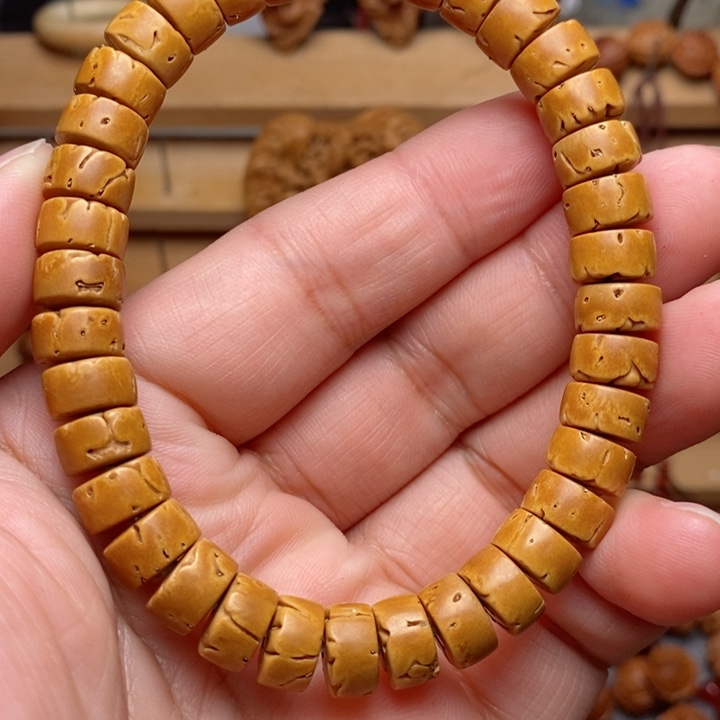 桃核雕刻10x6直切手串