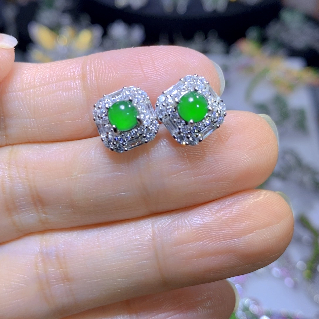 翡翠颈饰银S925镶嵌天然翡翠