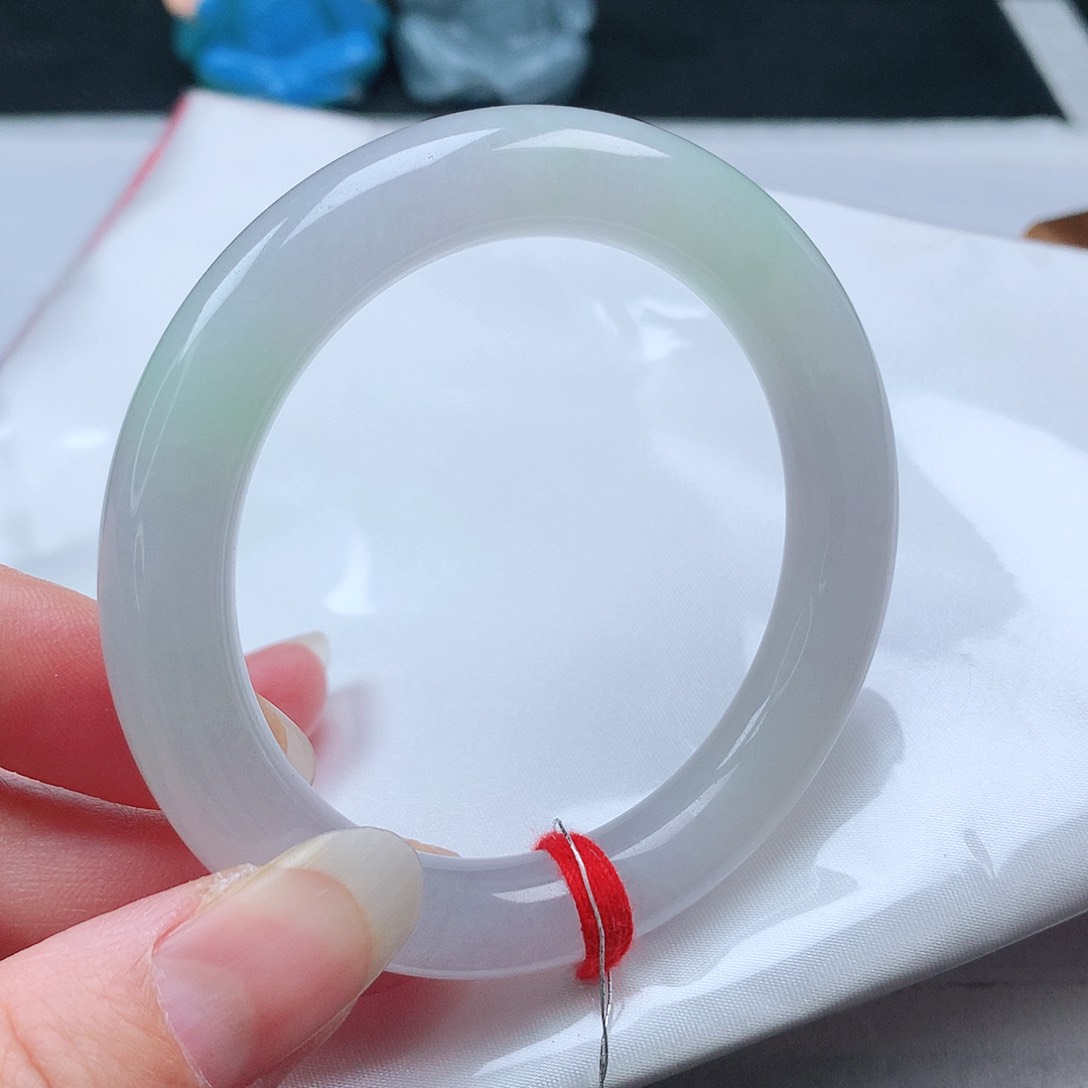 翡翠手镯未镶嵌54圆