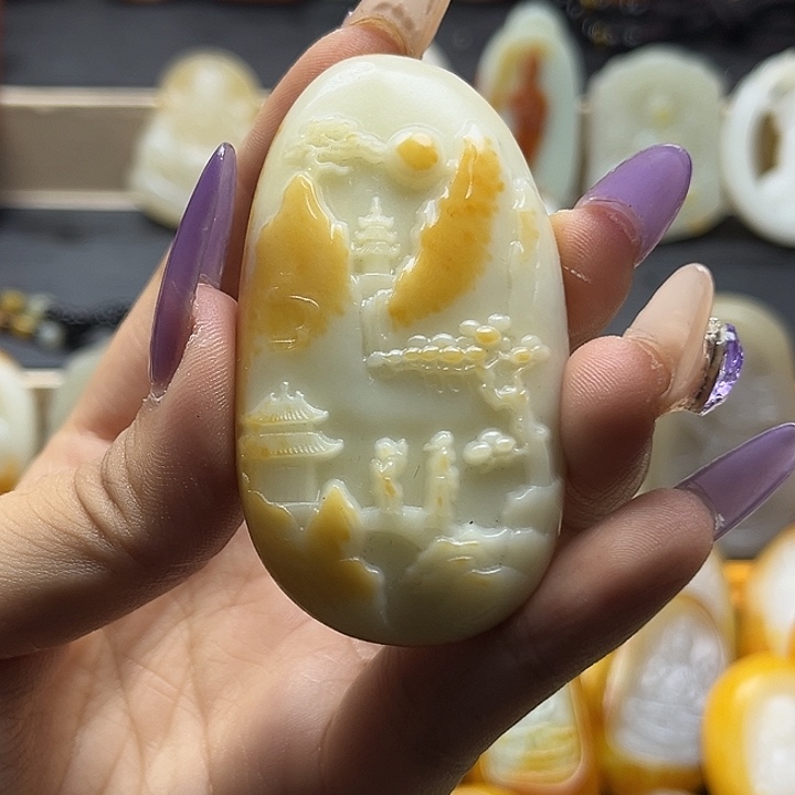 和田玉未镶嵌颈饰