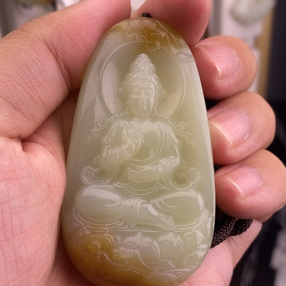 知***行和田玉（糖玉）未镶嵌颈饰