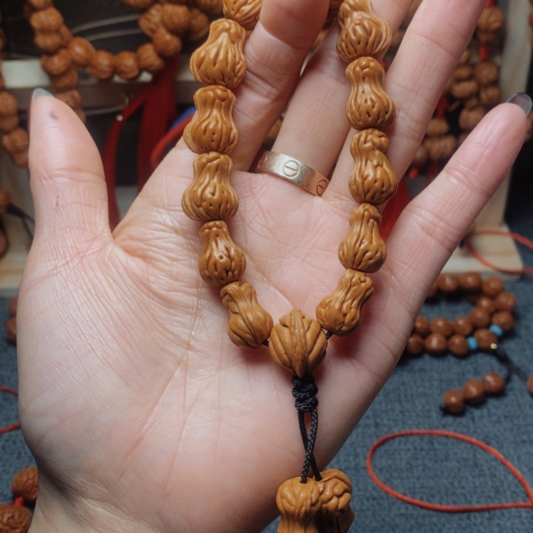 桃核吊坠龙纹桃枭