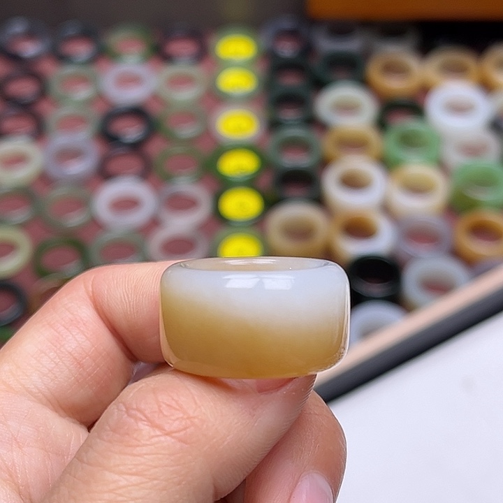 和田玉戒指未镶嵌17.4 橘糖奶盖 无鉴赏