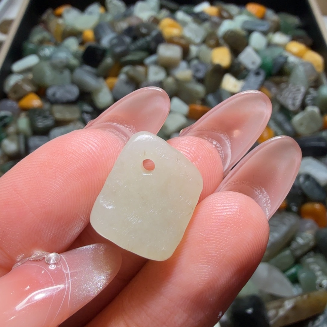 和田玉未镶嵌珠宝奇石