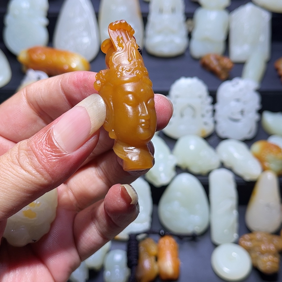 品***缘和田玉未镶嵌挂件