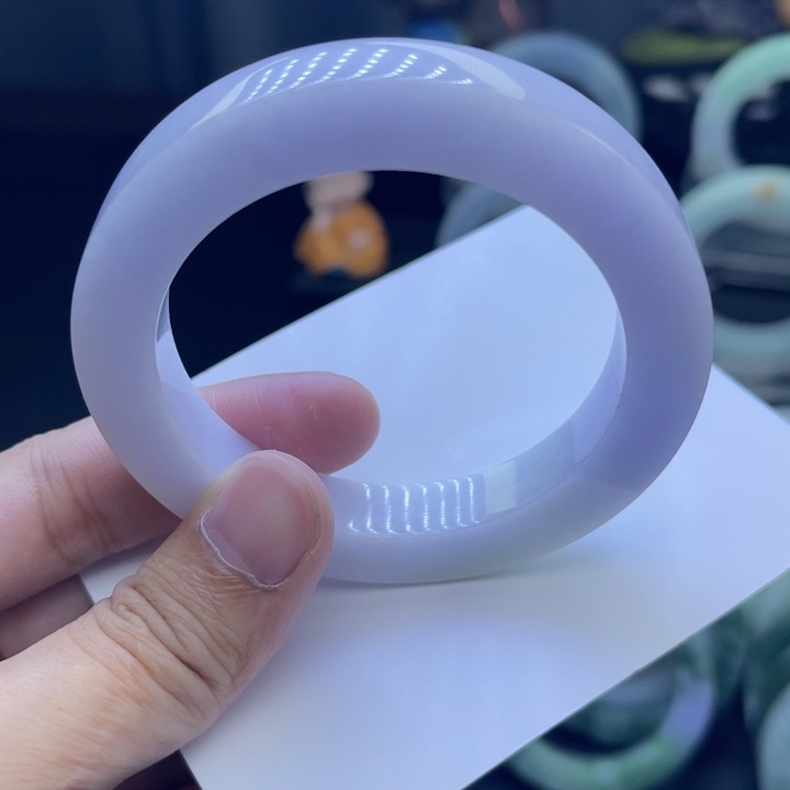 定制翡翠未镶嵌手镯