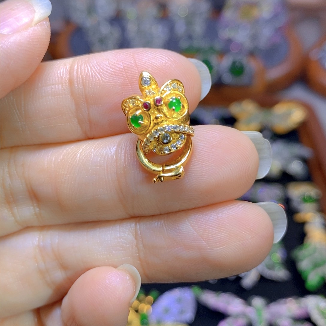 翡翠颈饰银S925镶嵌天然翡翠