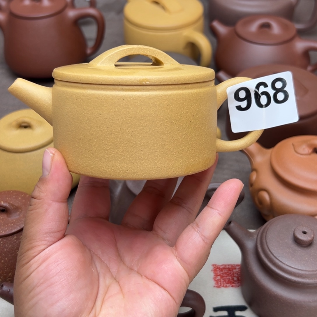 茶壶紫砂黄金段半手工210cc左右