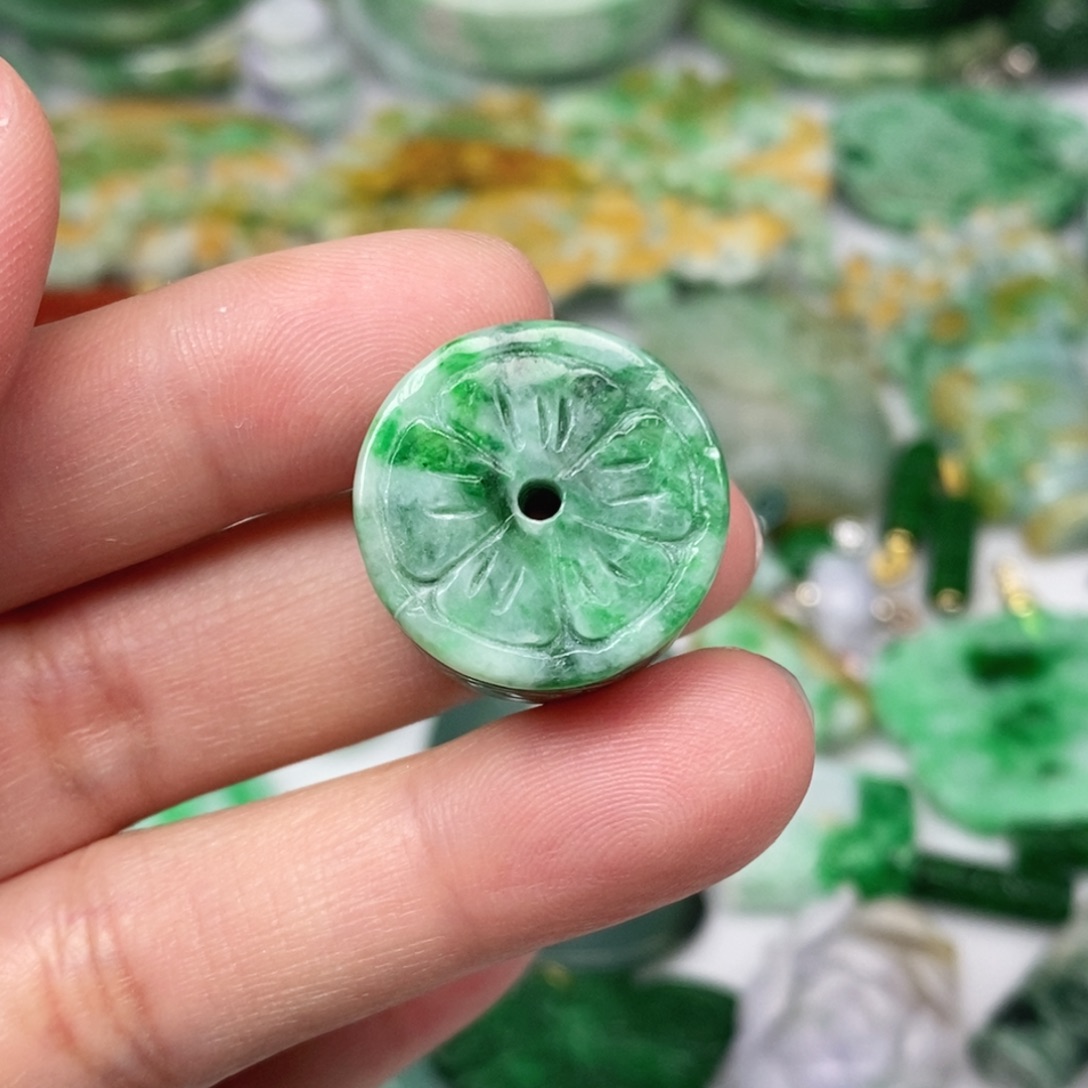 翡翠未镶嵌吊坠(不含链)