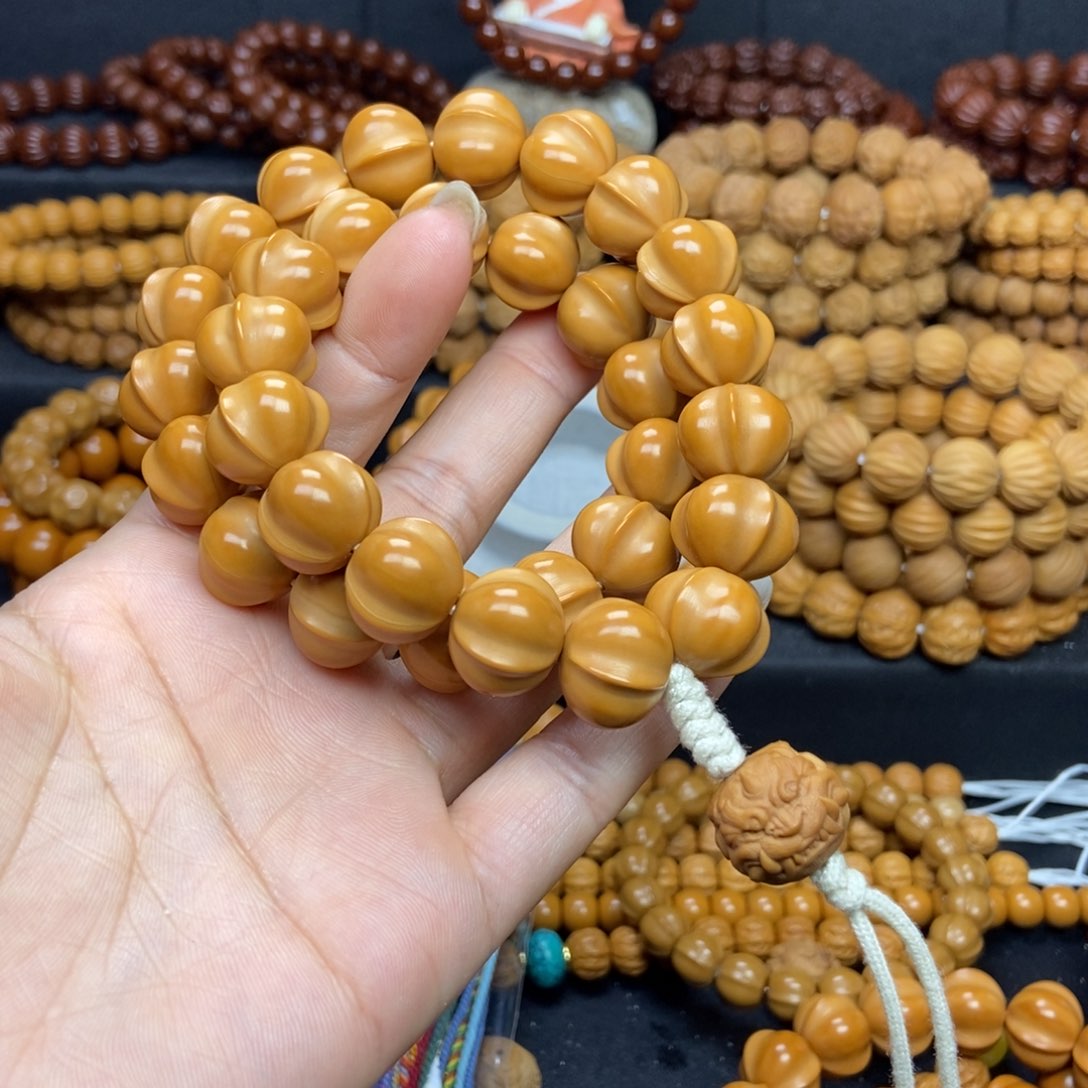 猴头核桃吊坠胡**生鲨鱼手持32颗