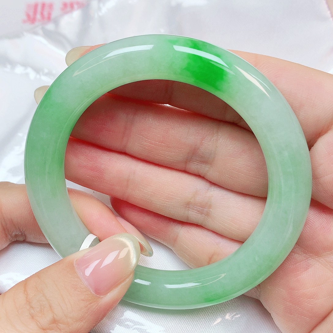 翡翠手镯未镶嵌抖音721