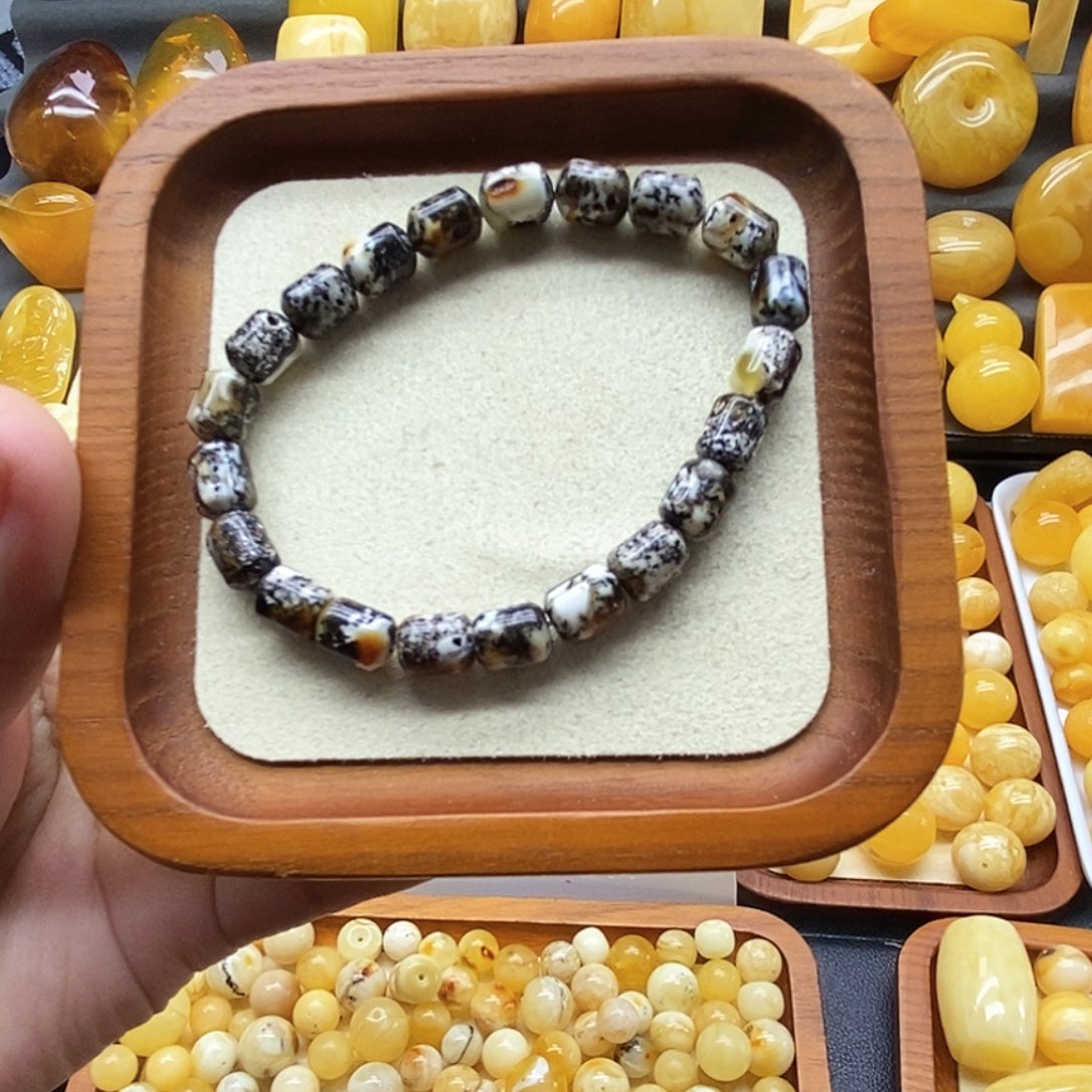 琥珀未镶嵌颈饰天然蜜蜡