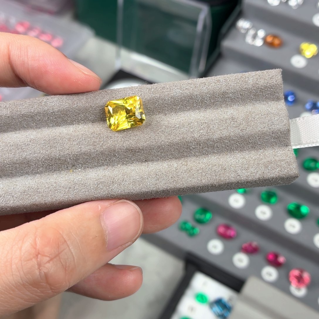 X***X合成（培育）蓝宝石裸石4.76ct