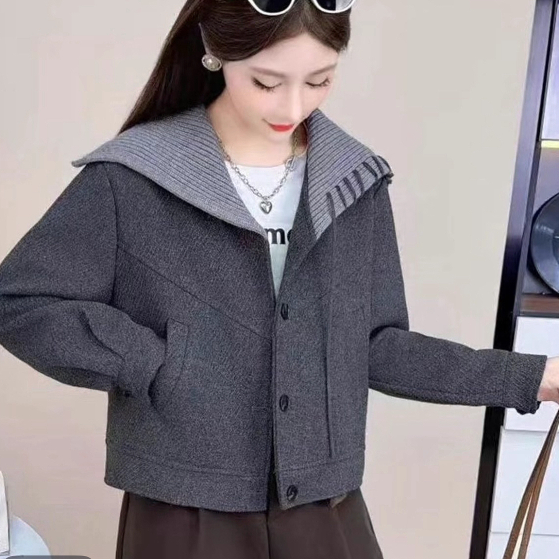 #25112秋冬短款海军领拼接毛呢外套女时尚百搭洋气显瘦