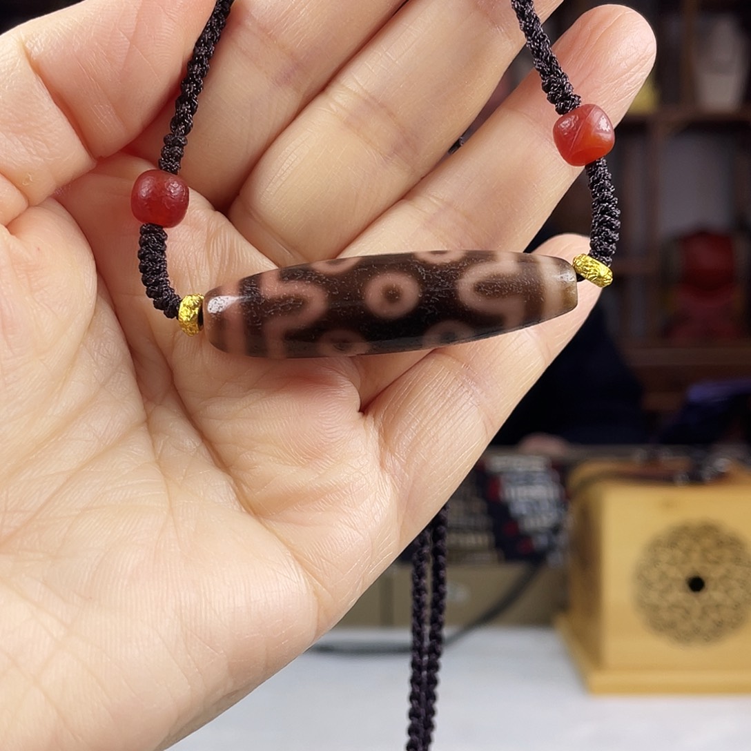 玛瑙/玉髓合金颈饰曲贡