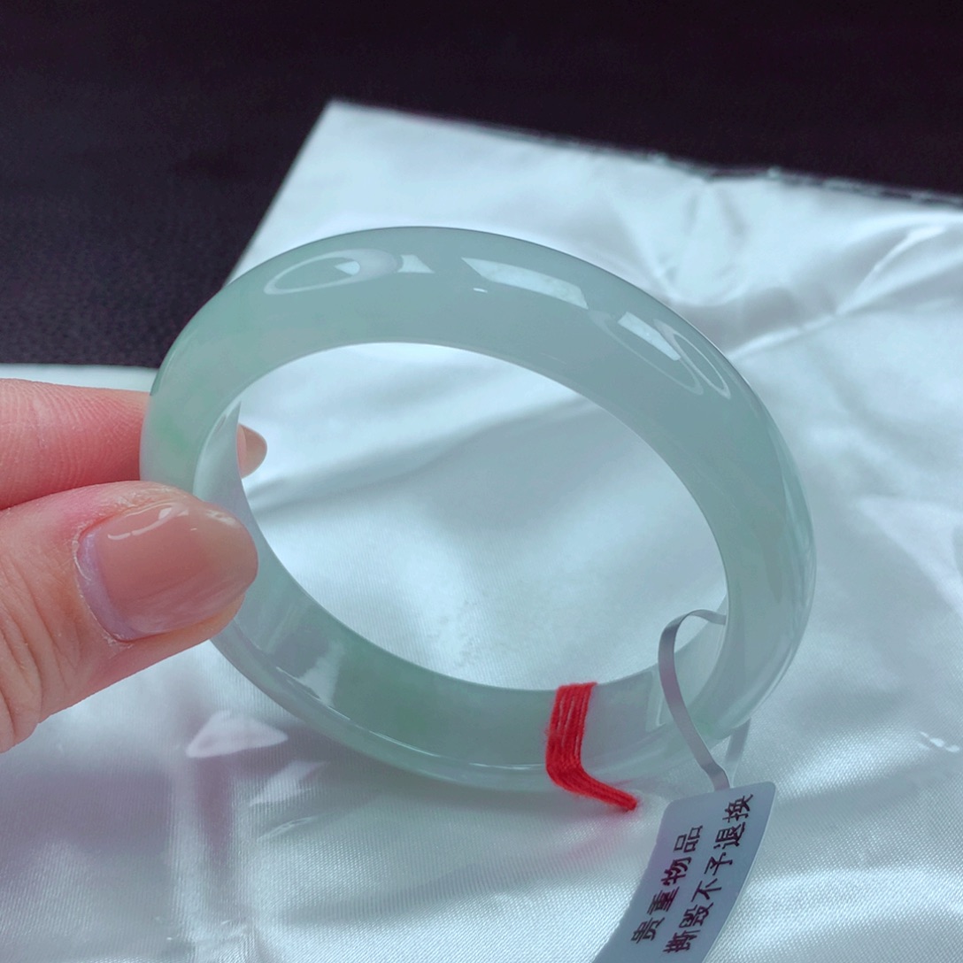 翡翠手镯未镶嵌手镯88