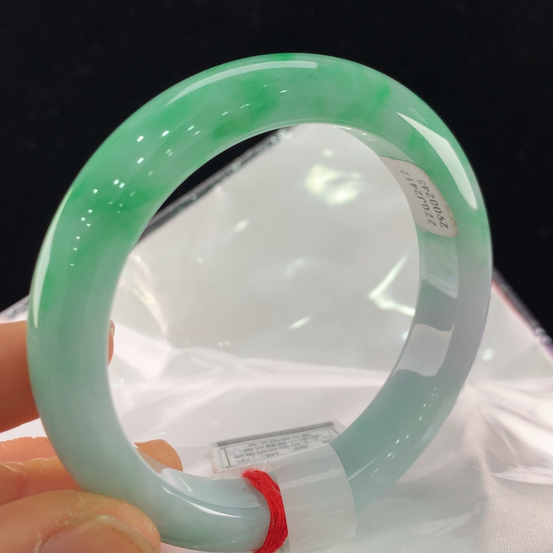 翡翠手镯未镶嵌111-0245