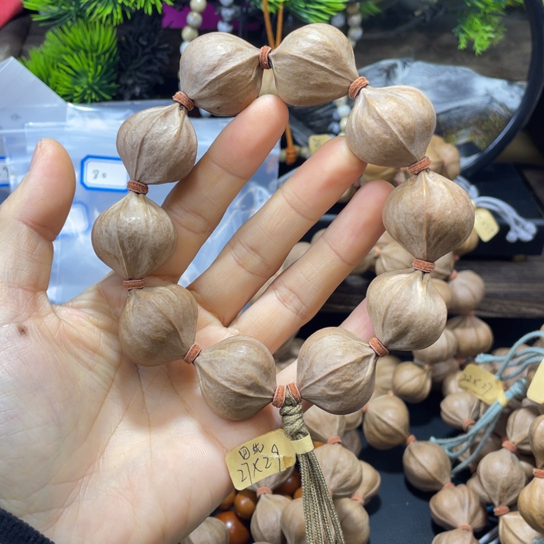 A***浪吊坠橄榄核2729四花铁核