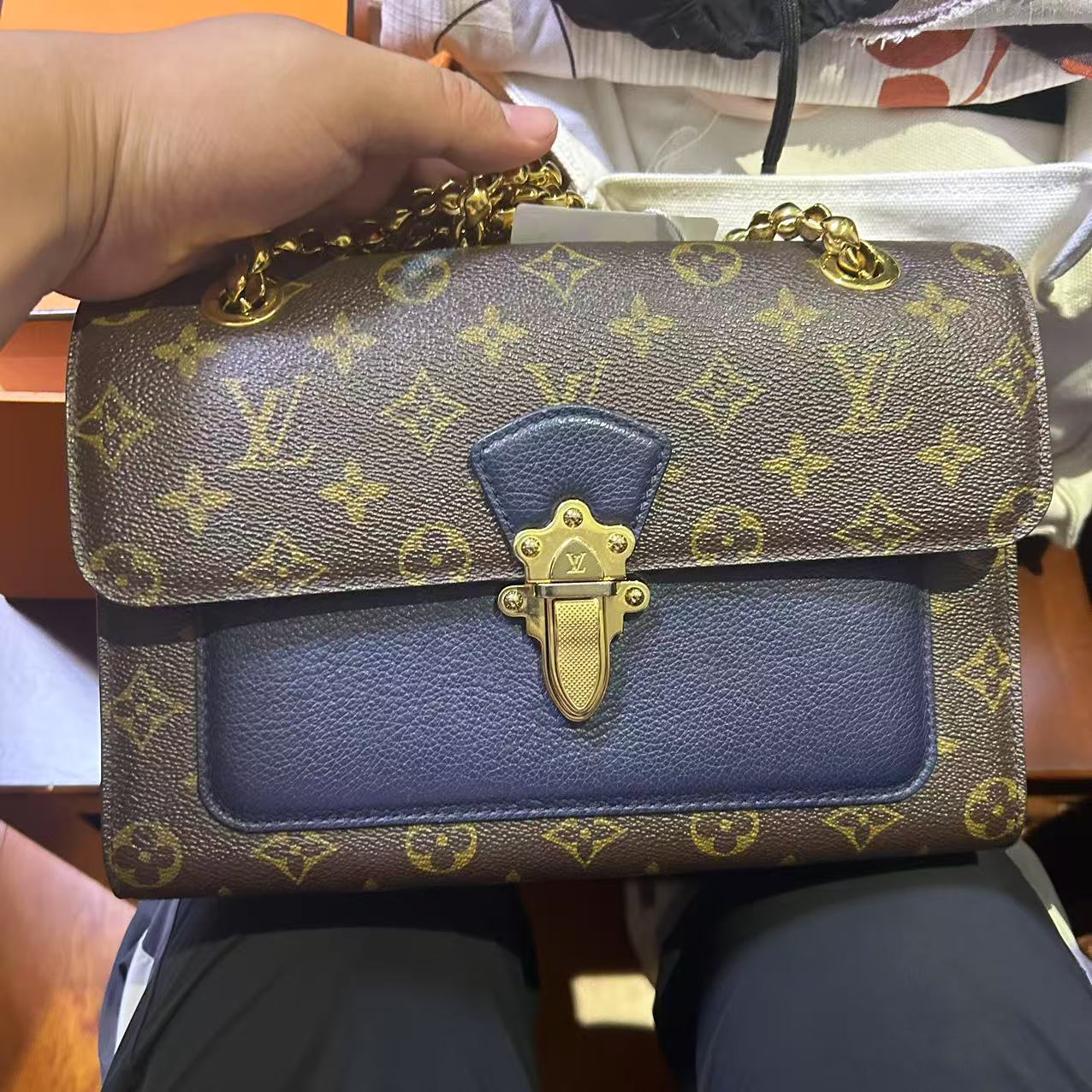 99新 LouisVuitton/路易威登 【老于包展】283维多利亚斜挎包