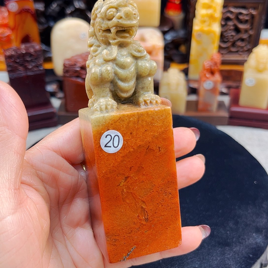 巧***奇寿山石捡漏瑕疵品