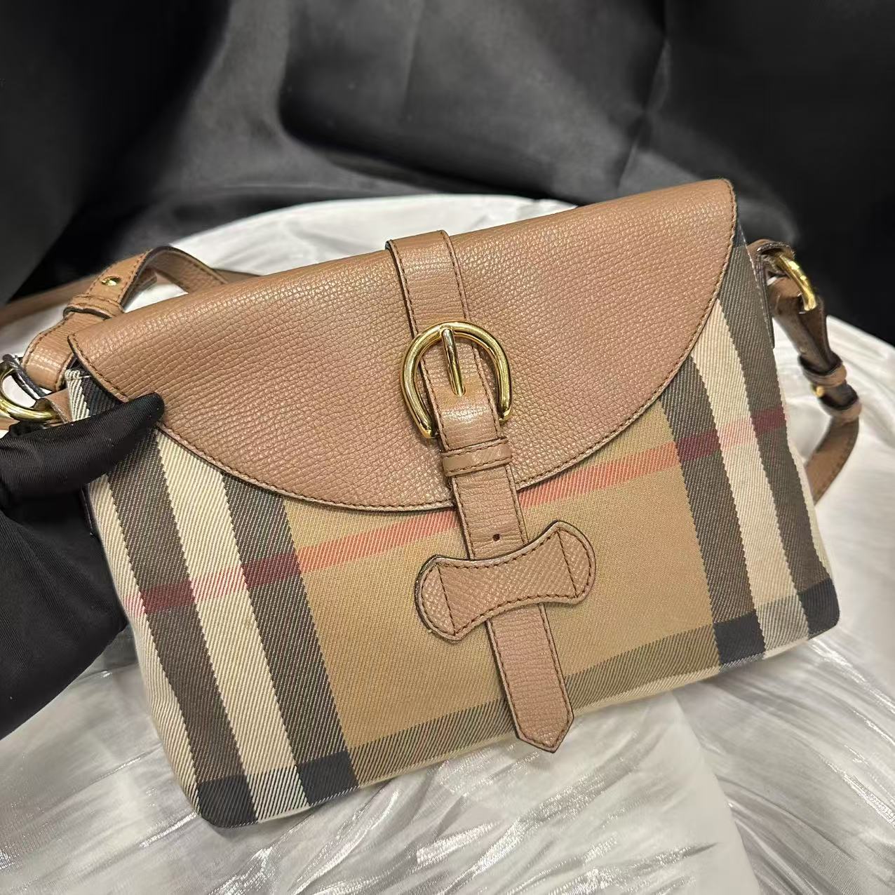 95新 BURBERRY/博柏利 伦老板/95新/巴宝莉相机包