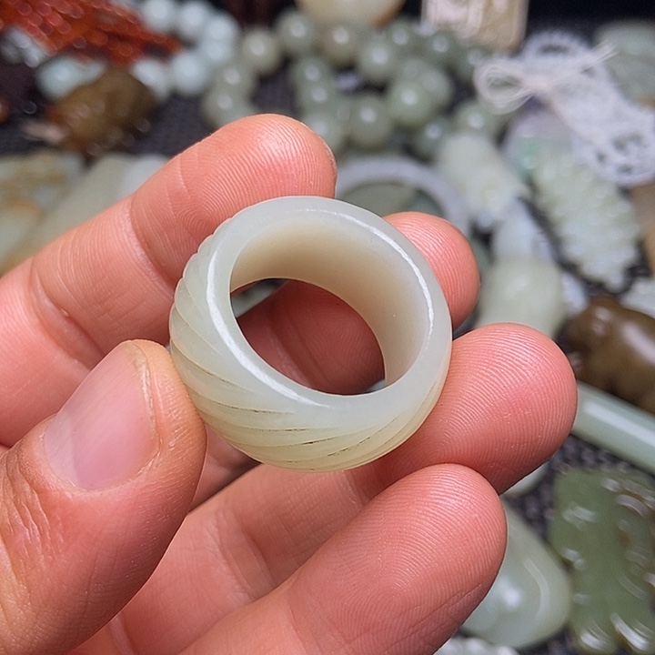 颈饰未镶嵌和田玉风**打