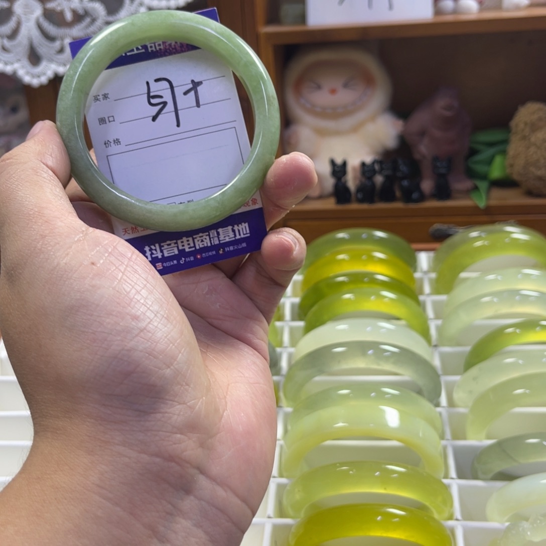 蛇纹石玉未镶嵌手镯54