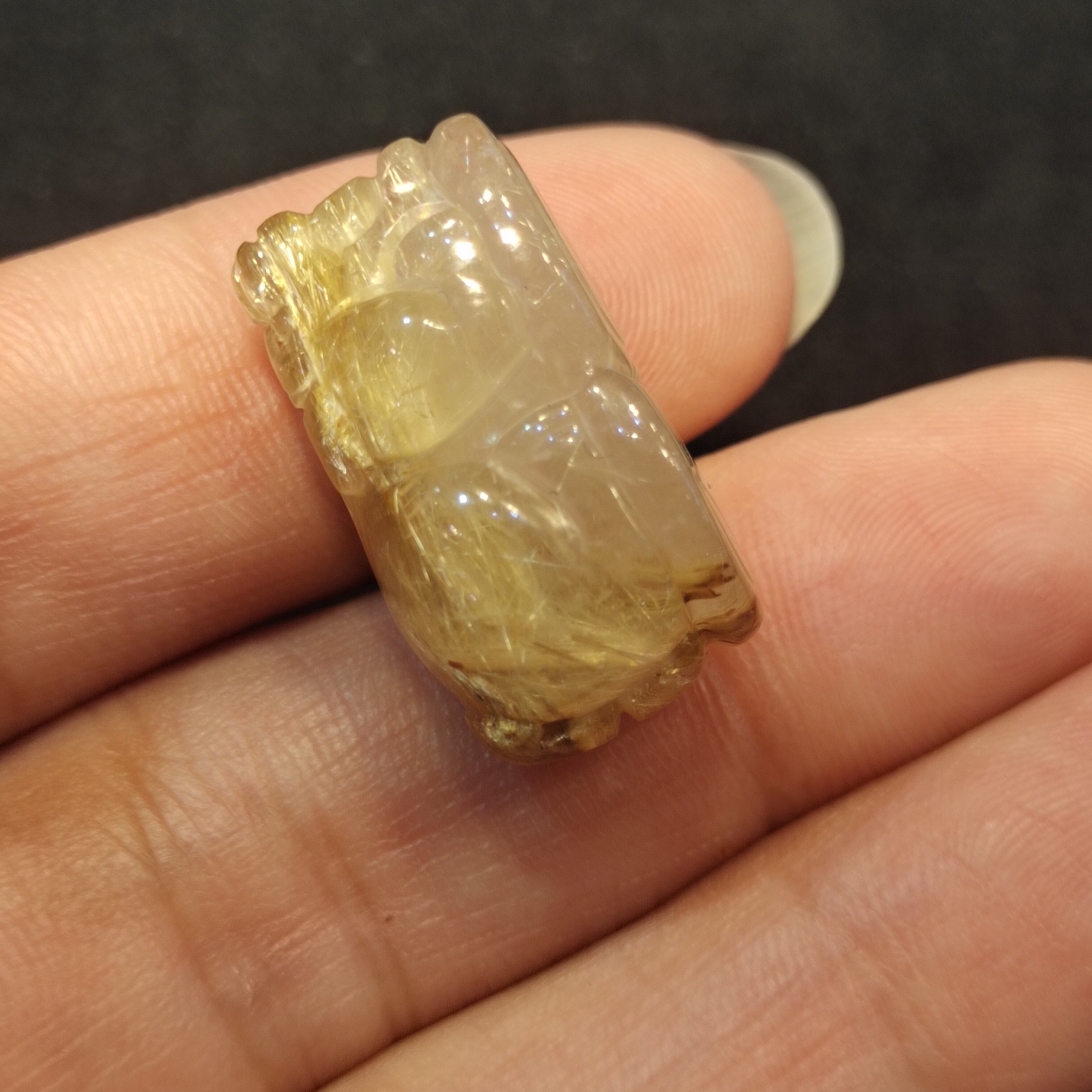发丝粗顺密颜色金黄