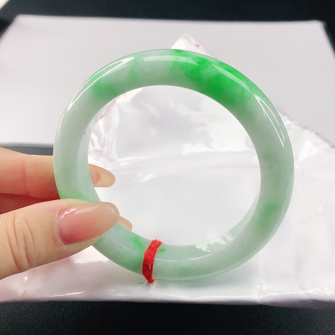 翡翠手镯未镶嵌翡翠388