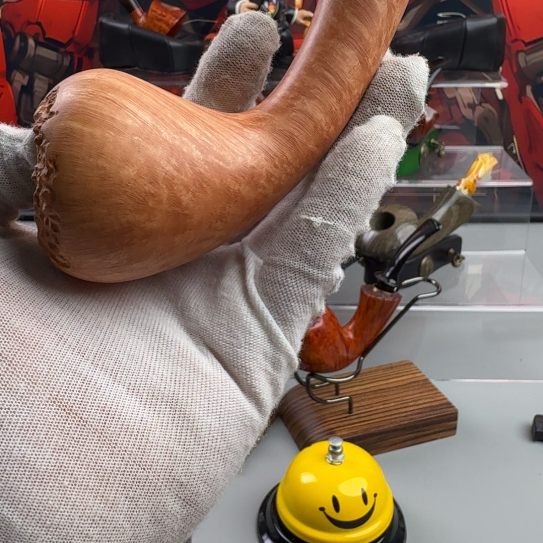 卡***罗不俗出品弯郁金香