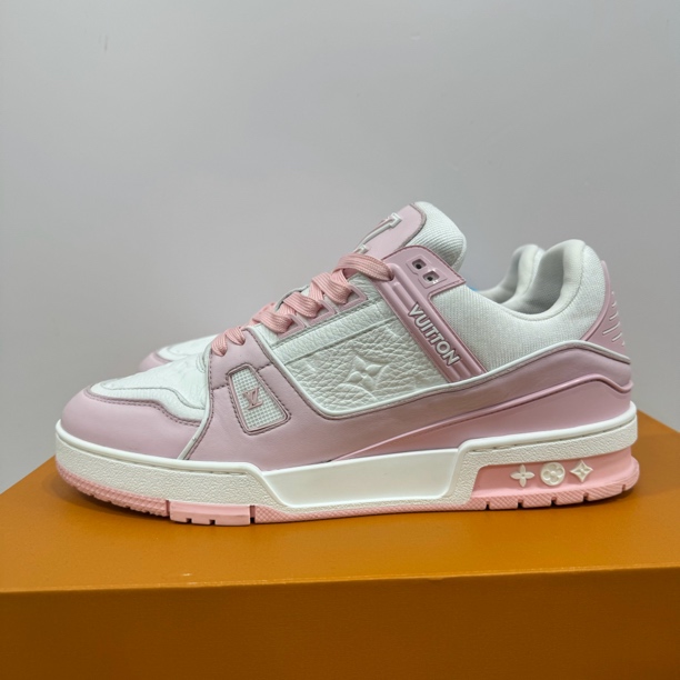 99新 LouisVuitton/路易威登 41码 trainer 玫瑰粉 时尚板鞋