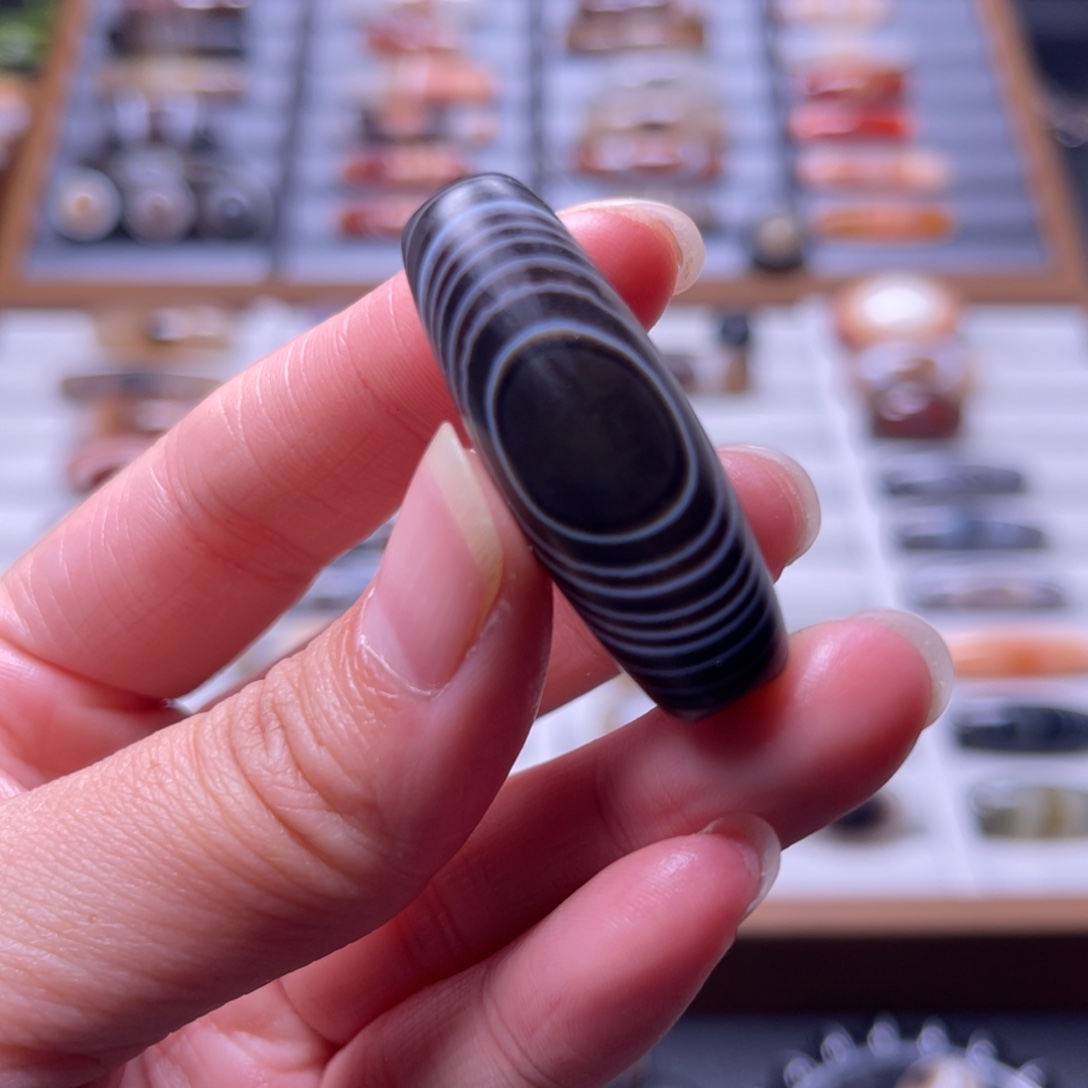 彼***岸玛瑙/玉髓未镶嵌颈饰