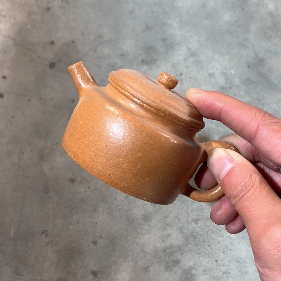 紫砂茶壶紫砂的味道很