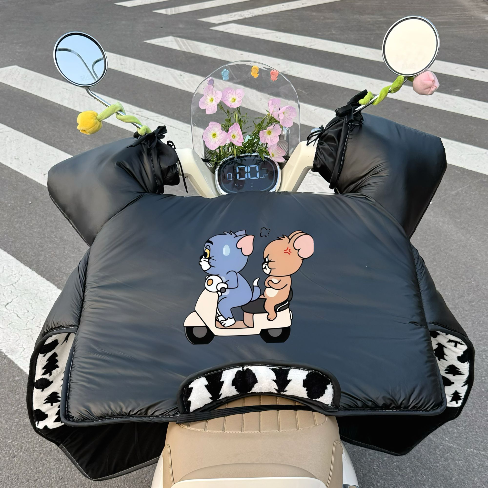 冬季新款2025电动车挡风被加绒加厚防水防风加大加宽护脖设计