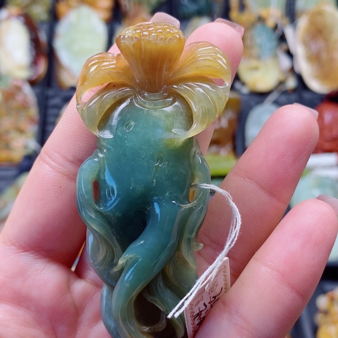 未镶嵌蛇纹石玉颈饰