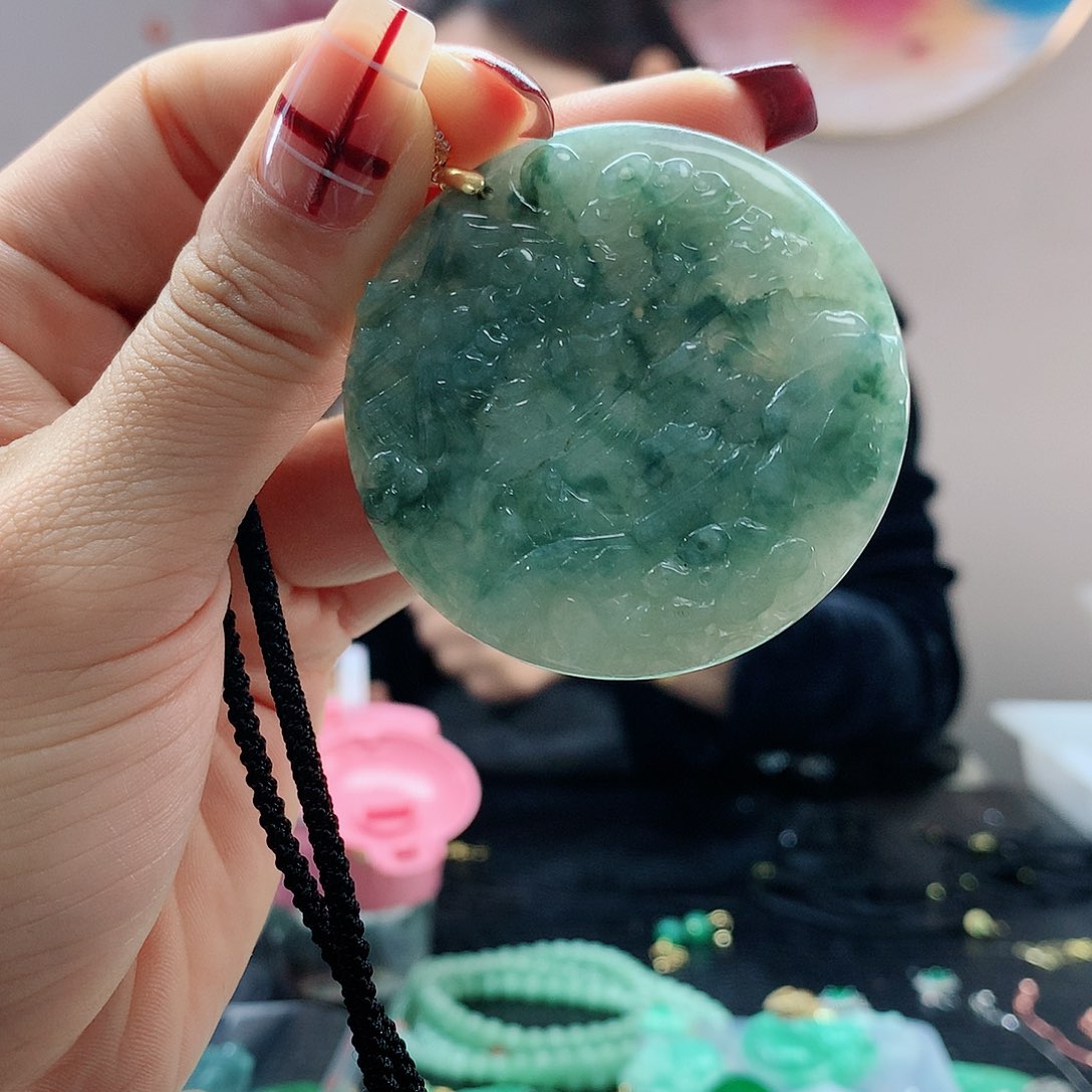 【闪购商品】翡翠吊坠(赠链)合金
