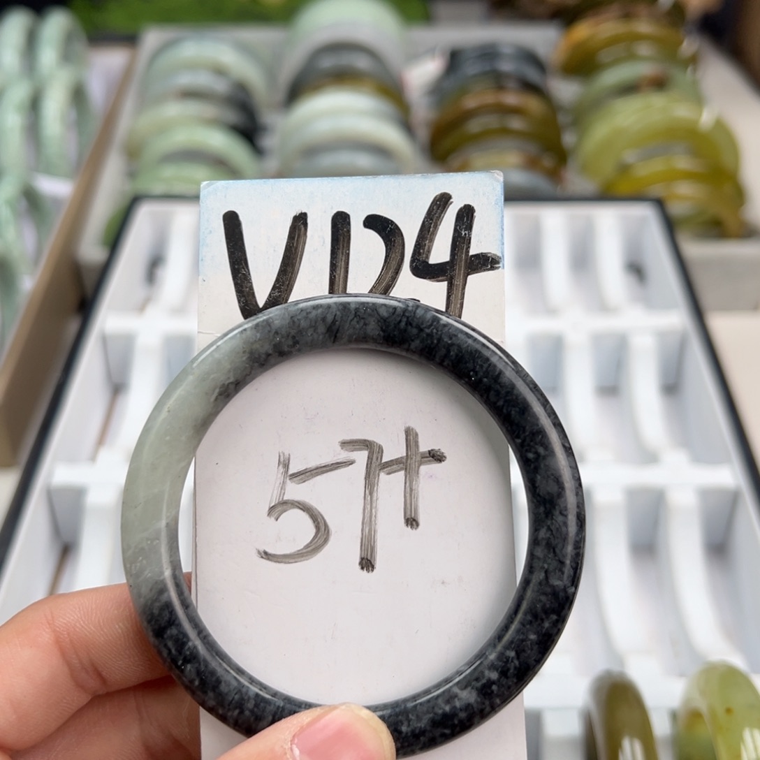 岫玉手镯未镶嵌天然岫玉微瑕