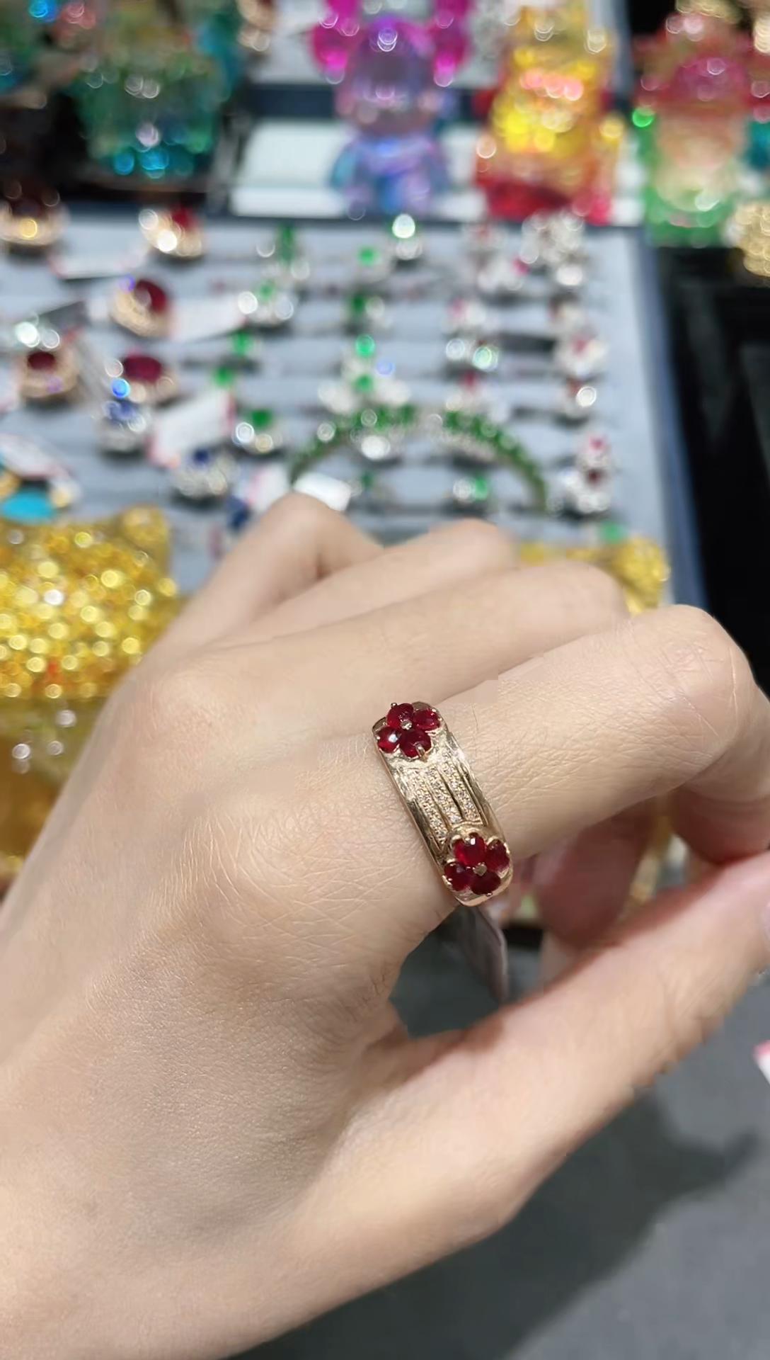 18K金镶嵌天然红宝石戒指四叶草款 K玫